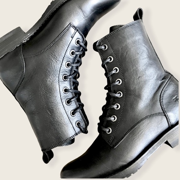 Frye Veronica Combat Black Leather Lace Up Casual Moto Everyday Cute Ankle Boots - Picture 15 of 16